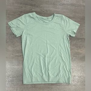 Lululemon Women’s Swiftly Tech Shirt